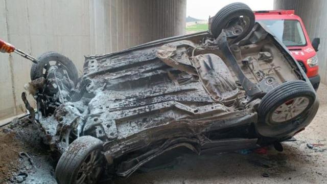 Mersin'de acı olay! Araç otoyol köprüsünden düştü: 2 ölü, 3 yaralı