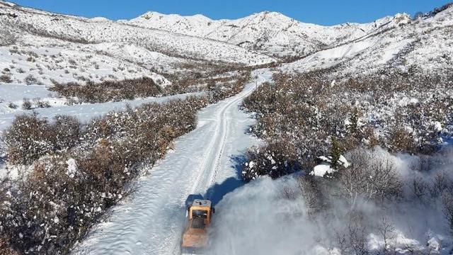 Tunceli'de tüm köy yolları açıldı! Çalışmalar aralıksız sürüyor