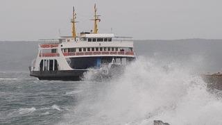 Çanakkale'de olumsuz hava etkili oldu! Deniz seferleri iptal edildi