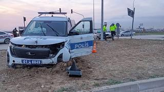 Adana'da trafik kazası! 3 polis yaralandı