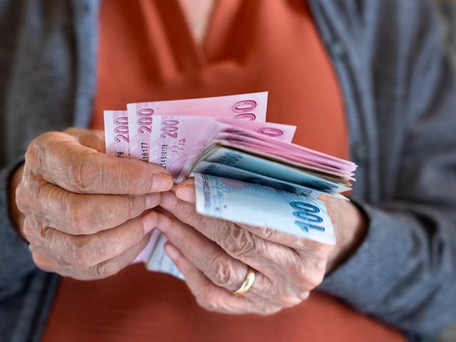 Emekli zammı netleşti! En d&uuml;ş&uuml;k emekli maaşı ne kadar oldu?