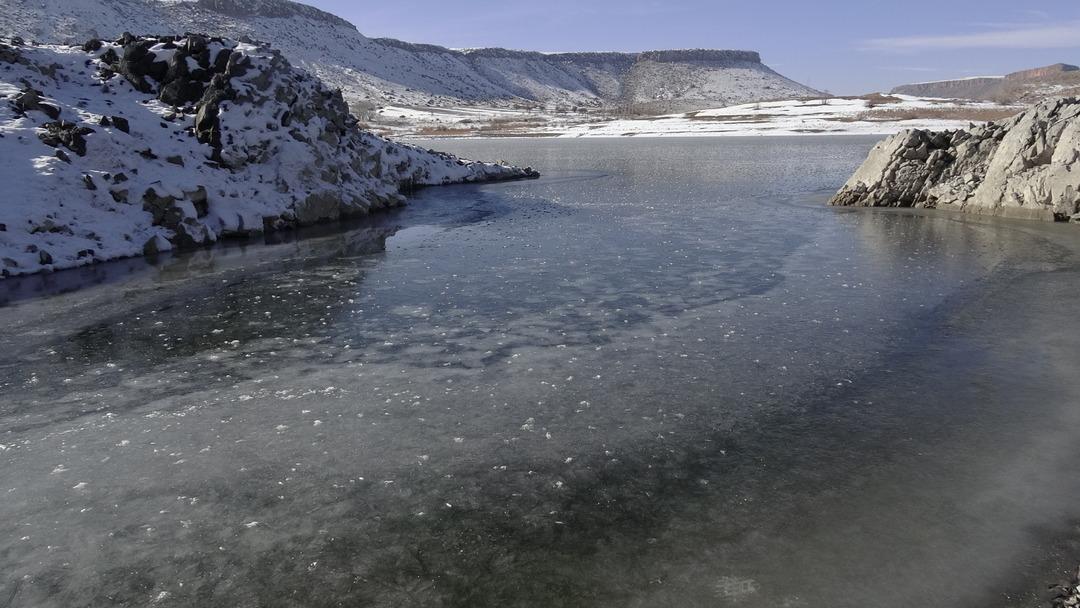 Kayseri de sıcaklık eksi 17 dereceye d&uuml;şt&uuml;! Baraj g&ouml;l&uuml; dondu 4