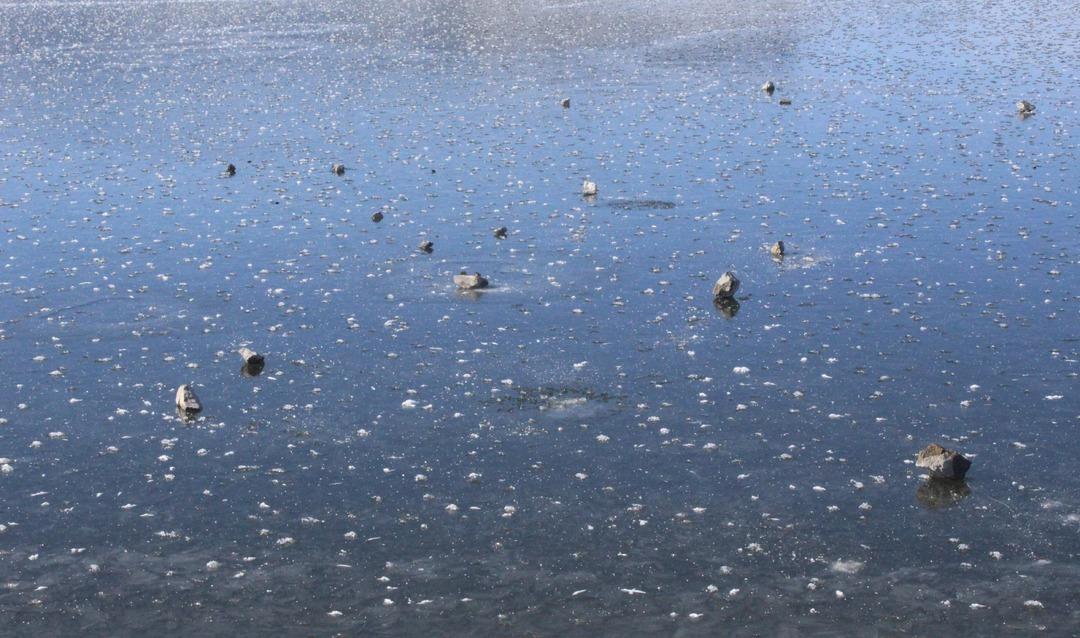 Kayseri de sıcaklık eksi 17 dereceye d&uuml;şt&uuml;! Baraj g&ouml;l&uuml; dondu 3