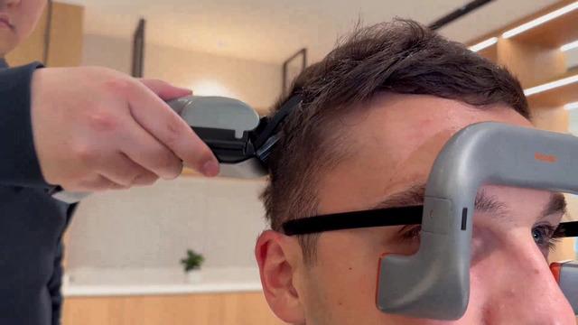 Saçınızı yapay zekaya emanet eder miydiniz? Son dönemin en ilginç ürünlerinden biri tam olarak bunu yapmanızı istiyor