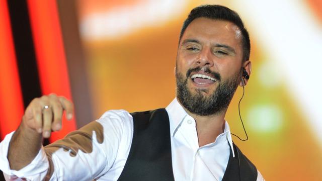 Alişan'ın kaşları dile düştü! Botoks mu yaptırdı?