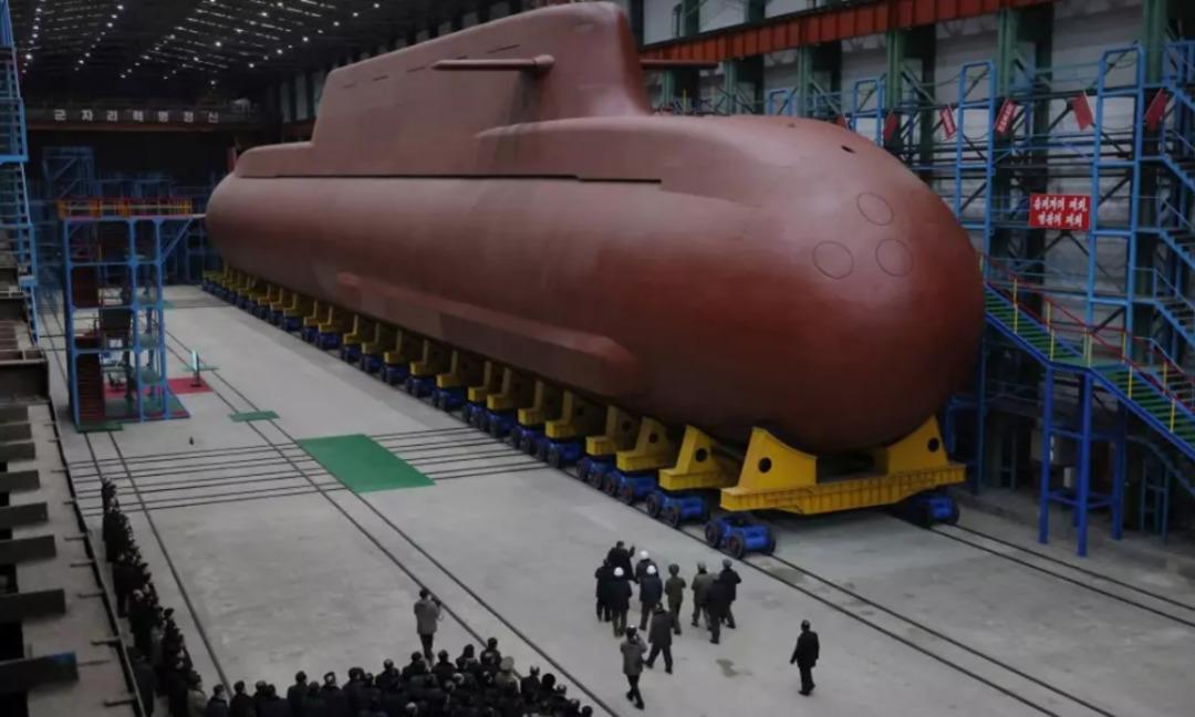 T&uuml;m d&uuml;nya Amerika yı konuşurken... Kim Jong-un emri verdi, hipersonik f&uuml;ze ateşlendi 5