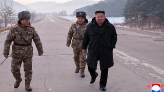 Tüm dünya Amerika'yı konuşurken... Kim Jong-un emri verdi, hipersonik füze ateşlendi