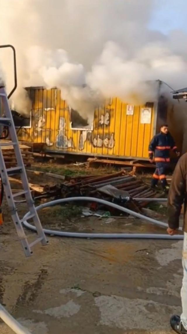 Sinop&rsquo;ta konteyner yangını korkuttu 1