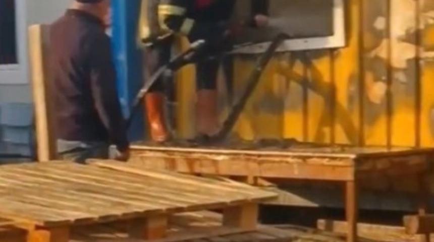 Sinop&rsquo;ta konteyner yangını korkuttu