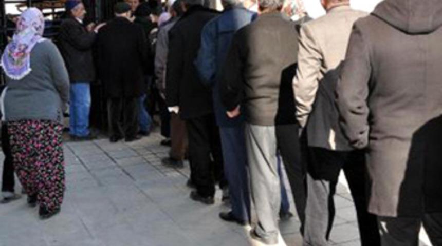 Kararı duyan parasını almaya koştu