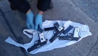 Samsun&rsquo;da ş&uuml;pheli ara&ccedil;tan 3 adet ruhsatsız tabanca ele ge&ccedil;irildi