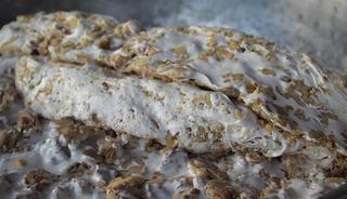 Kışın &uuml;ş&uuml;tmeyen tescilli helva: Yapımı 3 g&uuml;n s&uuml;r&uuml;yor