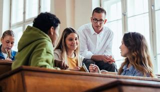 &Ouml;zel &uuml;niversite &uuml;cretleri y&uuml;zde 90 d&uuml;şt&uuml;! Fırsat&ccedil;ıılara dikkat: 'İşlemleri kendiniz yapın'