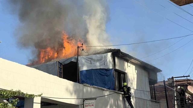 Müstakil evde korkutan yangın