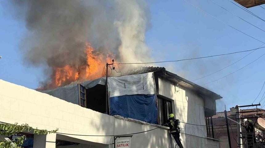 M&uuml;stakil evde korkutan yangın