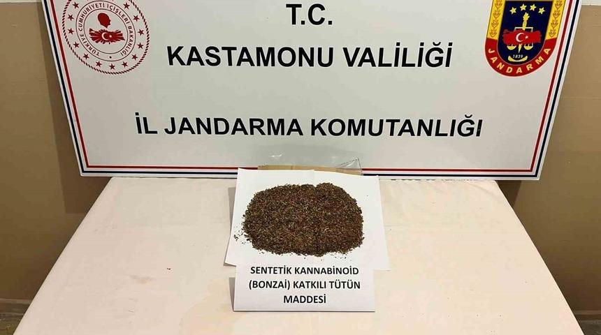 Kastamonu&rsquo;da uyuşturucu operasyonu: 5 g&ouml;zaltı