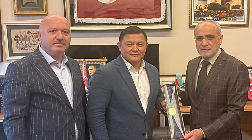 T&uuml;rkiye ile Kırgızistan arasında siyasi, ekonomik ve diplomatik ilişkiler g&ouml;r&uuml;şmesi