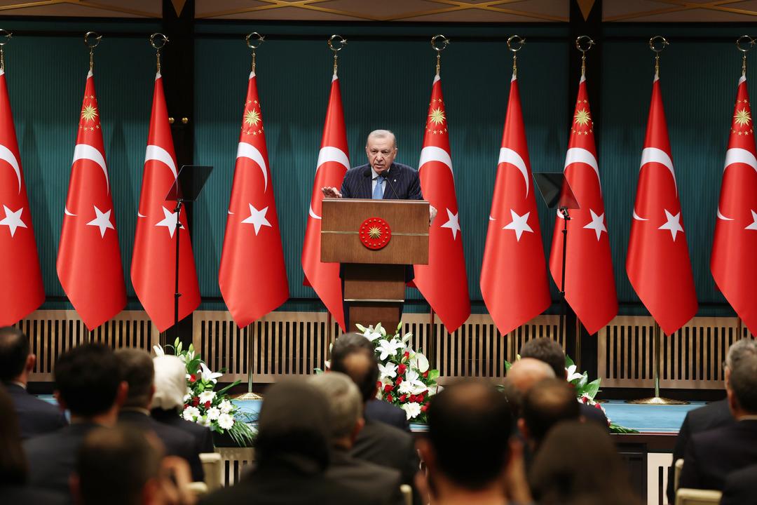 Cumhurbaşkanı Erdoğan duyurdu! Lisans, y&uuml;ksek lisan ve doktora &ouml;ğrencileri i&ccedil;in burs ve kredi &uuml;cretleri y&uuml;zde 33 artırıldı 2