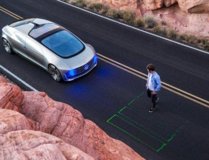 Çılgın araba sürücüsüz gidiyor G1