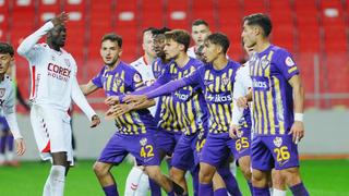 Eyüpspor'da büyük kıyım! Tam 7 futbolcu kadro dışı bırakıldı: Aralarında Emre Akbaba ve Thiam da var!