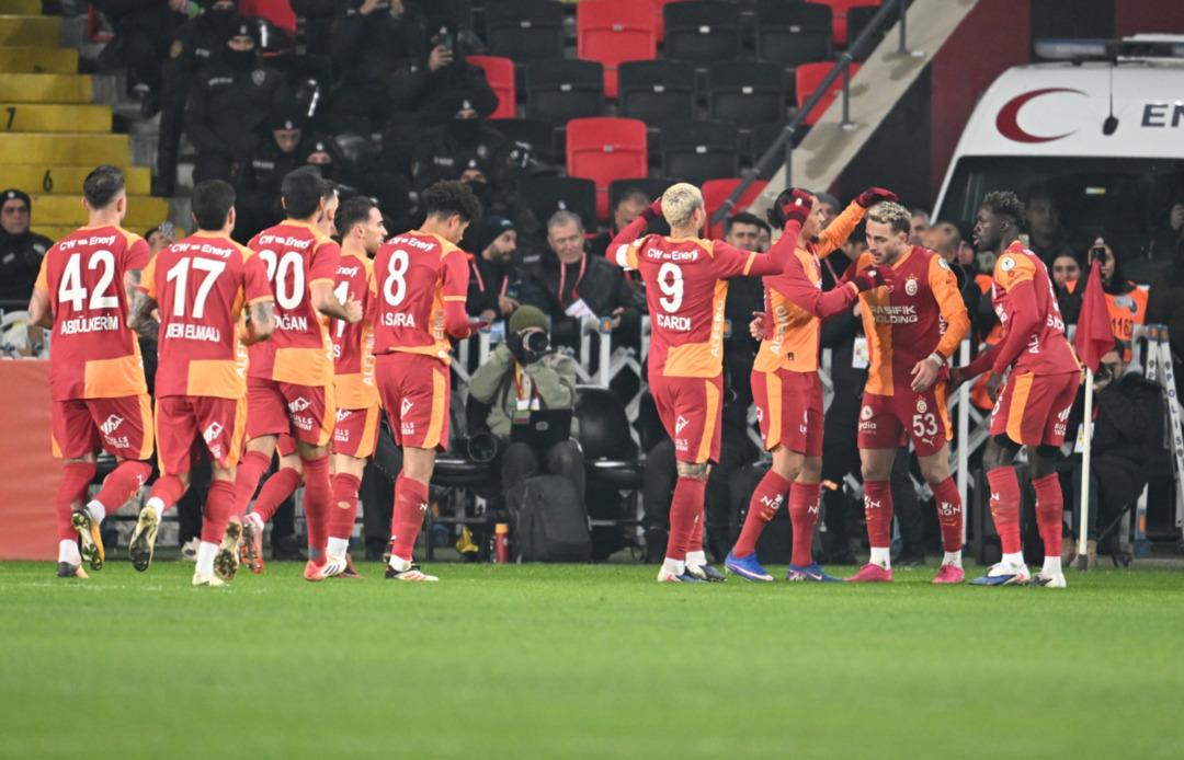 (&Ouml;zet) Galatasaray - Trabzonspor Ma&ccedil;ı &Ouml;zeti ve T&uuml;m &Ouml;nemli Anları 5