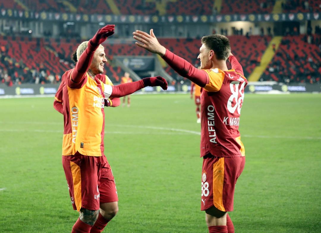 Galatasaray'ın farklı kazandığı S&uuml;per Kupa ma&ccedil;ı sonrası dikkat &ccedil;eken yorum! "Aynı hatayı iki kez yaparsan..."