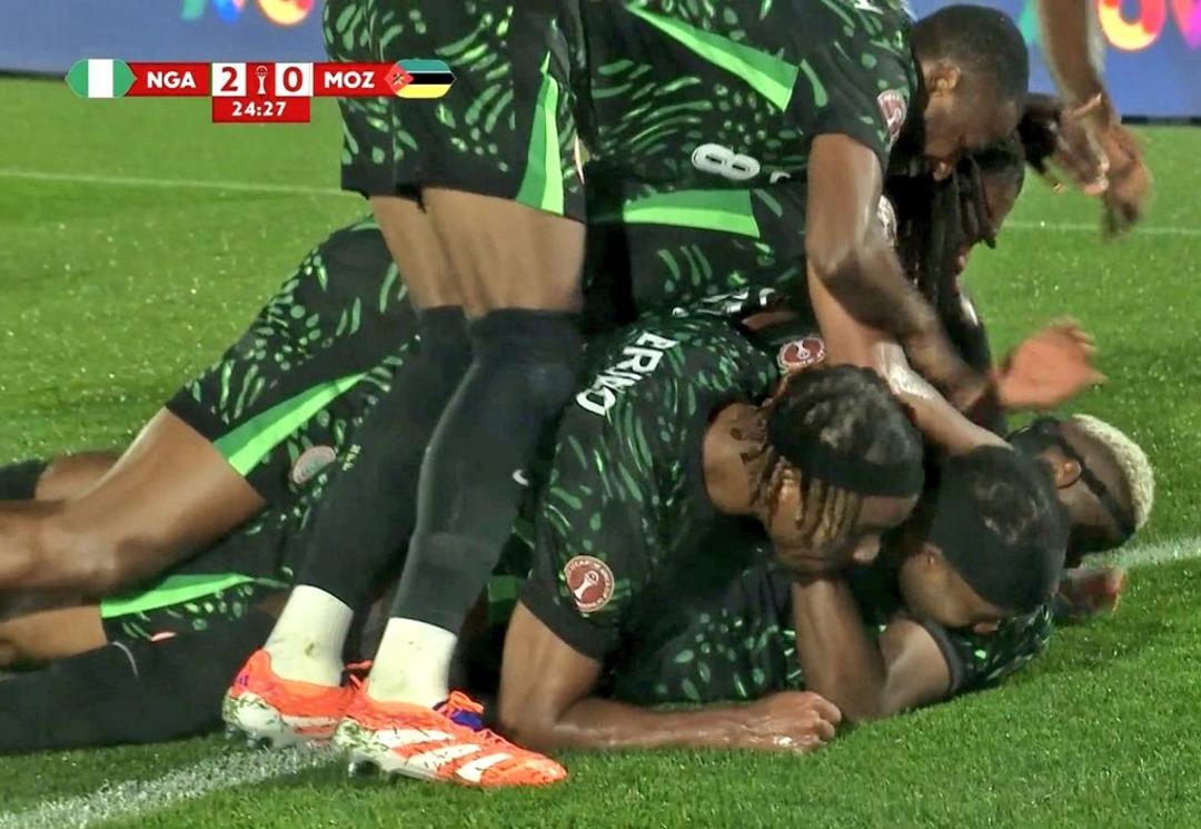 Osimhen-Lookman ortaklığı Nijerya yı u&ccedil;urdu! Bu ikili &ccedil;ok can yakıyor 5