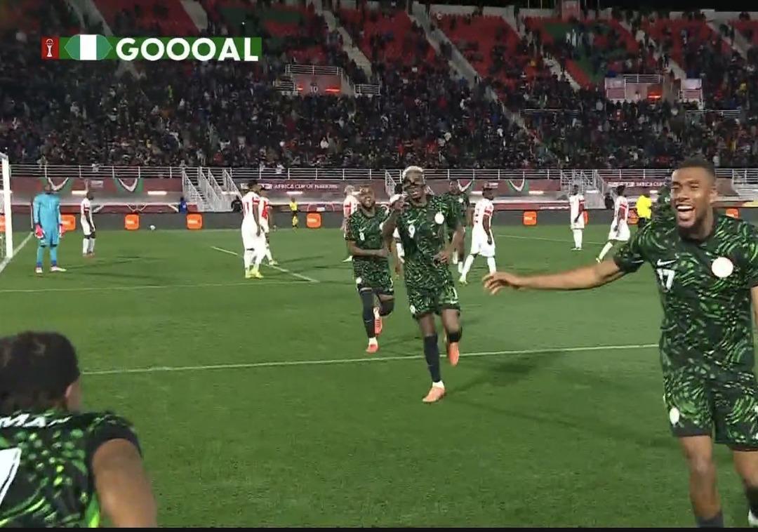 Osimhen-Lookman ortaklığı Nijerya yı u&ccedil;urdu! Bu ikili &ccedil;ok can yakıyor 4