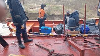 Son dakika | Karadeniz'de sürüklenen Türk gemisi karaya oturdu! Mürettebat hızla ayrıldı