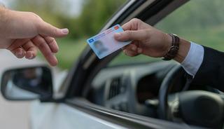 Bunu yaparsanız ehliyetiniz elden gidebilir! 