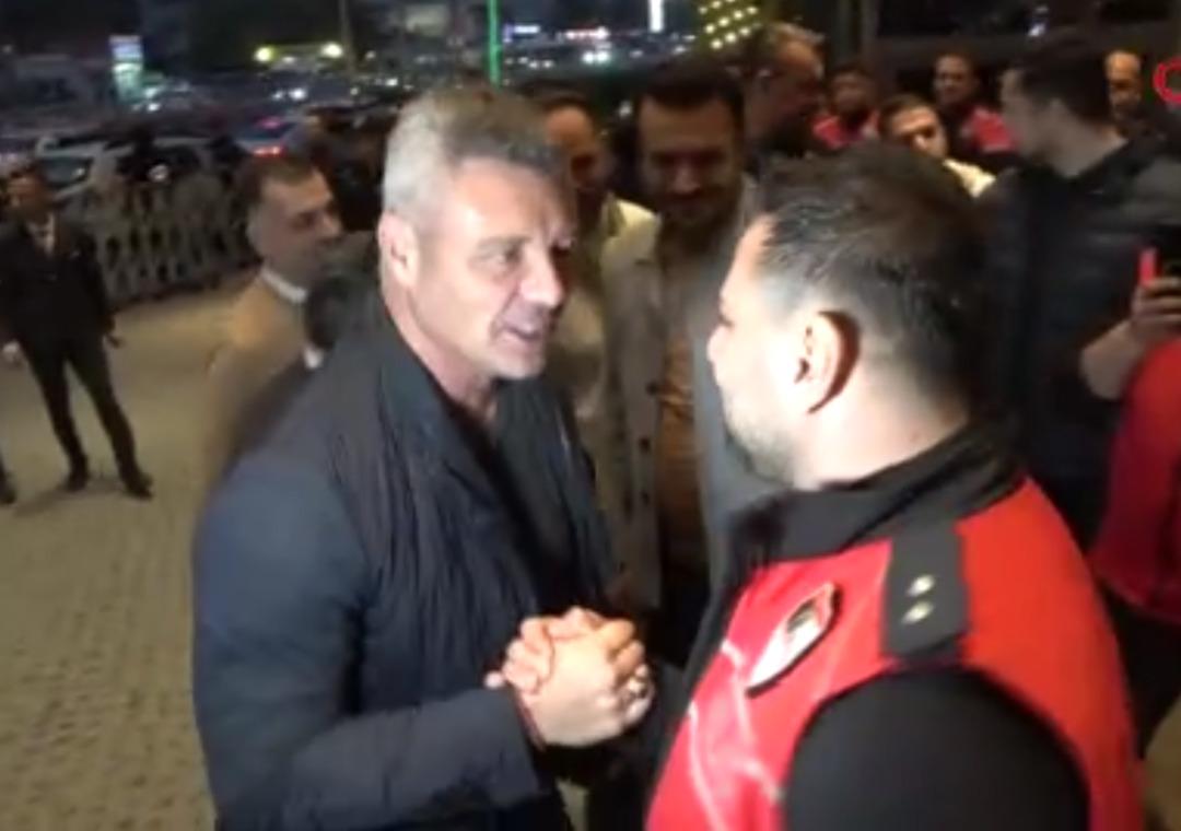 Fenerbah&ccedil;e Başkanı Sadettin Saran dan Adana da polislere espirili &ccedil;ıkış! 1