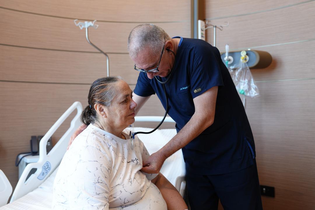 Tıp literat&uuml;r&uuml;ne ge&ccedil;ecek başarı: Avrupa da &ccedil;are yok denildi, İstanbul da iyileşti!  2