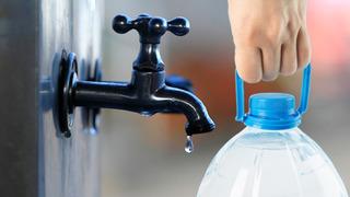 Günlerdir suları kesik olan ilde marketlerdeki su da bitti!