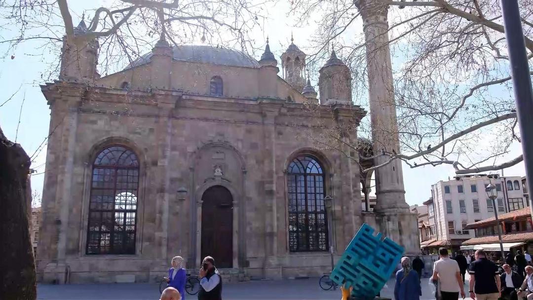 Camide uygunsuz hareketler kamerada! Kız ve erkek hakkında soruşturma 4