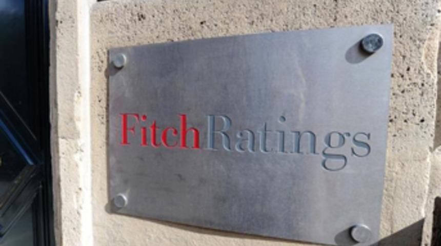 Fitch, Yunanistan'ın notunu negatife çevirdi