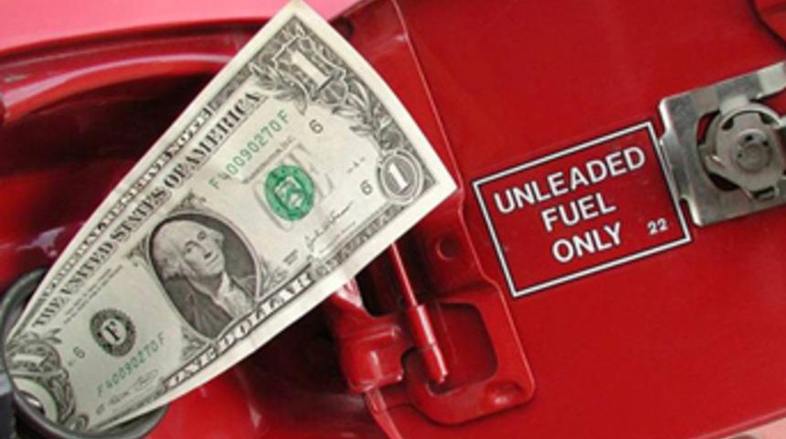Petrol 4 ayın dibinde! Pompaya yansıyacak mı?