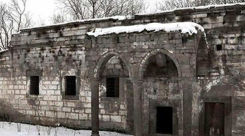 Sahibinden satılık kilise!