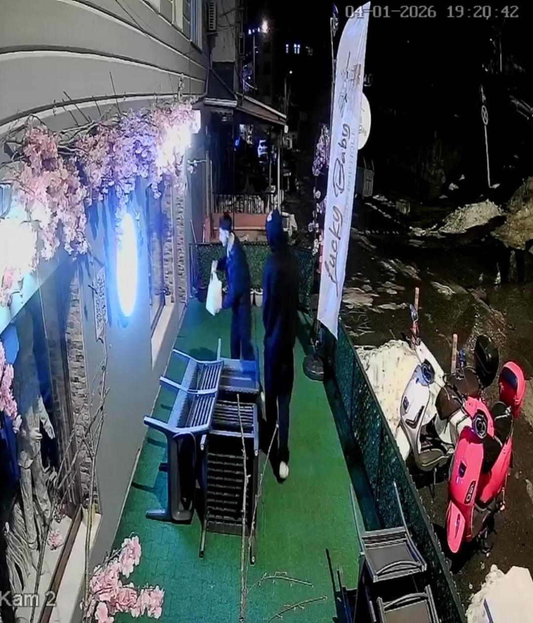 Zonguldak ta gen&ccedil;ler &ouml;z&uuml;r i&ccedil;in geri d&ouml;nd&uuml;: "Abla g&uuml;venlik kamerası g&ouml;r&uuml;nt&uuml;lerini izler misin?" 1