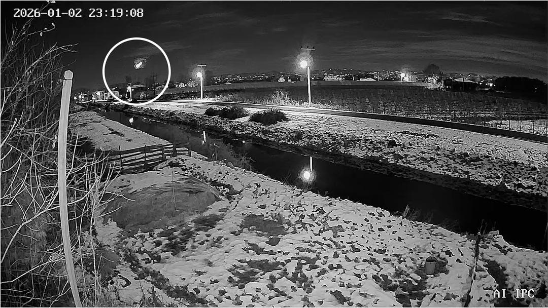 Işık hüzmesinin arasında görüldü: Samsun da olaylı gece! Gökyüzünden düştü 1