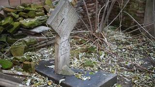 Yer: Edirne! Osmanlı dönemi kabri apartman bahçesinde kaldı