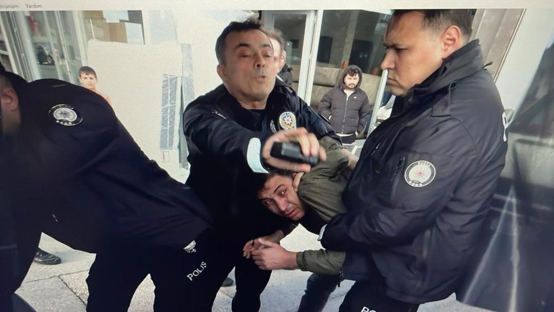 Bursa B&uuml;y&uuml;kşehir Belediye Başkanı Bozbey e saldırı girişimi! Etkisiz hale getirildi 1