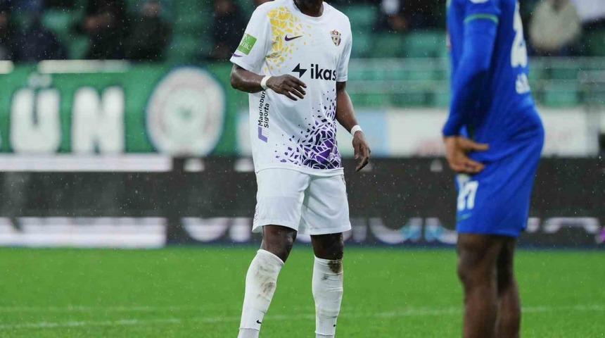 Ey&uuml;pspor, Mame Thiam ile yollarını ayırdı