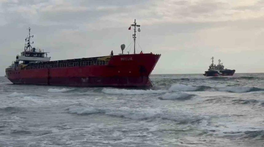 Tekirdağ&rsquo;da karaya oturan gemi kurtarıldı