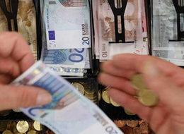 Euro 4 ayın zirvesine çıktı