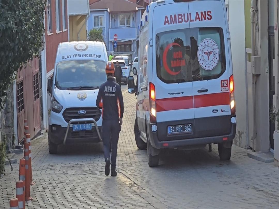 Beykoz da dehşet anları! Kamyon d&uuml;kkana girdi: 1 i turist 2 &ouml;l&uuml; 4