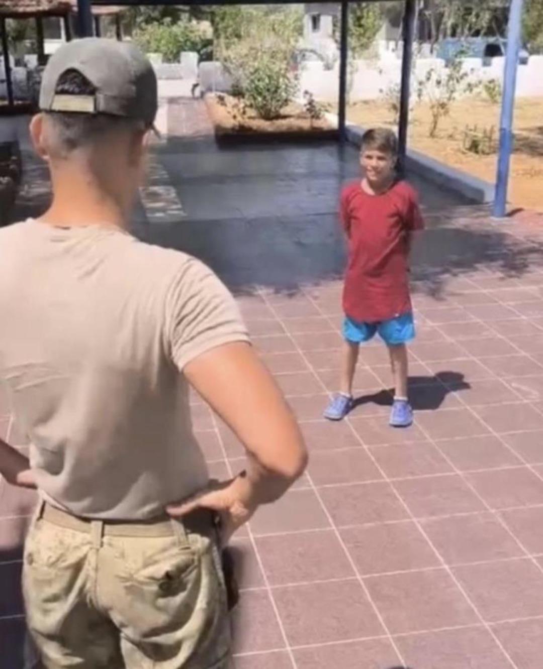 G&uuml;r&uuml;lt&uuml; yaptı diye 10 yaşındaki &ccedil;ocuğu pompalı t&uuml;fekle vurarak &ouml;ld&uuml;rm&uuml;şt&uuml;! Mahkeme itiraz etti 3