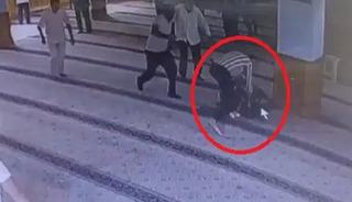 Camide komşusunun boğazını kesmişti! "Caniyi g&ouml;recekler"