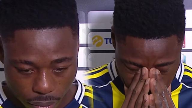Fenerbahçe'nin yeni transferi Musaba canlı yayında hüngür hüngür ağladı!