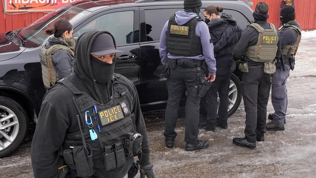 Trump ABD'yi terk etmelerini istemişti! 2 bin federal ajan Minneapolis'e konuşlandırılıyor