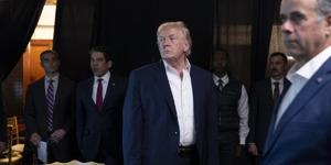 ABD g&ouml;z&uuml;n&uuml; resmen Gr&ouml;nland'a dikti: "Askeri se&ccedil;enek masada"